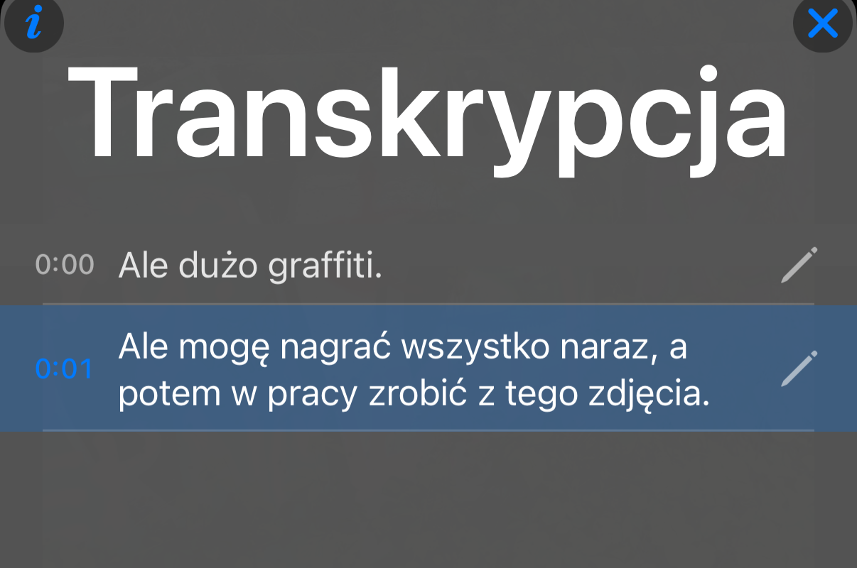 Panel transkrypcji z wierszem na frazę, czasem i podświetlonym bieżącym wierszem