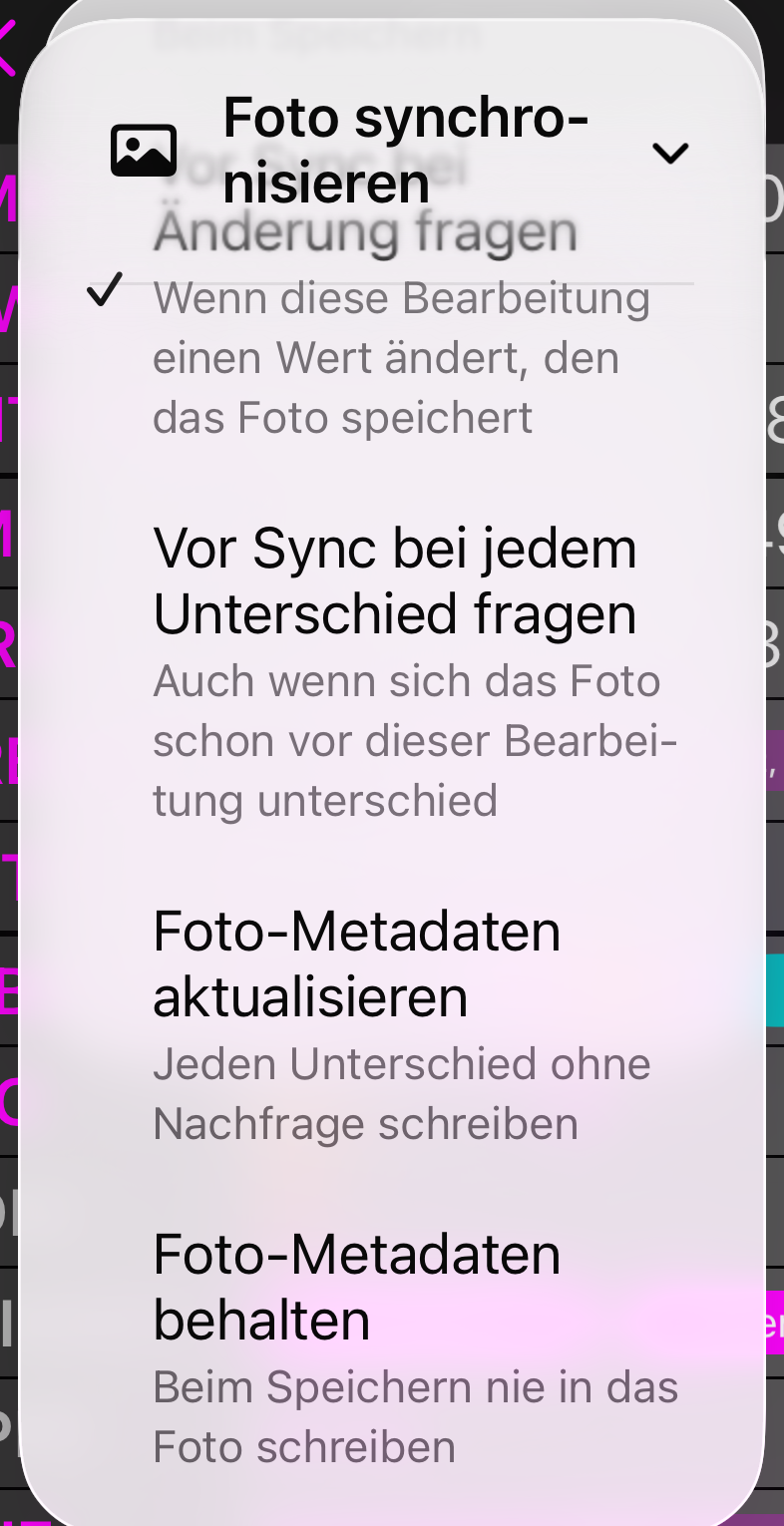 Der Abschnitt Beim Speichern im Menü Foto synchronisieren mit seinen vier Möglichkeiten