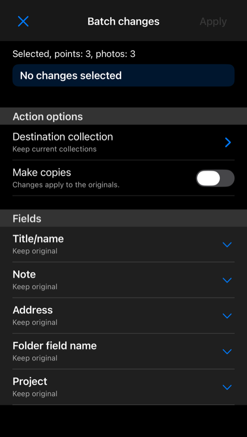 Batch changes screen with selected point and photo counts, action options and collapsed field rows
