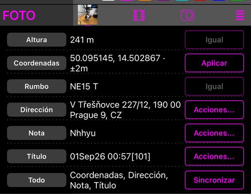 La sección Foto desplegada, con filas para Altitud, Coordenadas, Rumbo, Dirección, Nota y Título, cada una con el valor de la foto, y una fila Todo