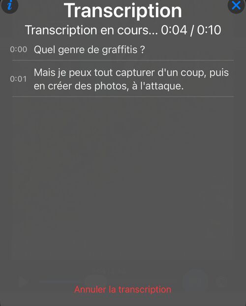 Transcription en cours : les lignes reconnues apparaissent dans le panneau, la progression est indiquée par rapport à la durée de la vidéo, avec l’action Annuler la transcription