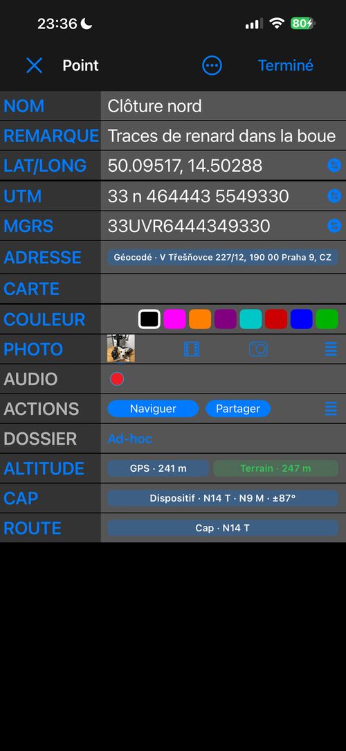 L&rsquo;éditeur de point en vue Avancée, avec Altitude, Cap et Direction en bas de la liste