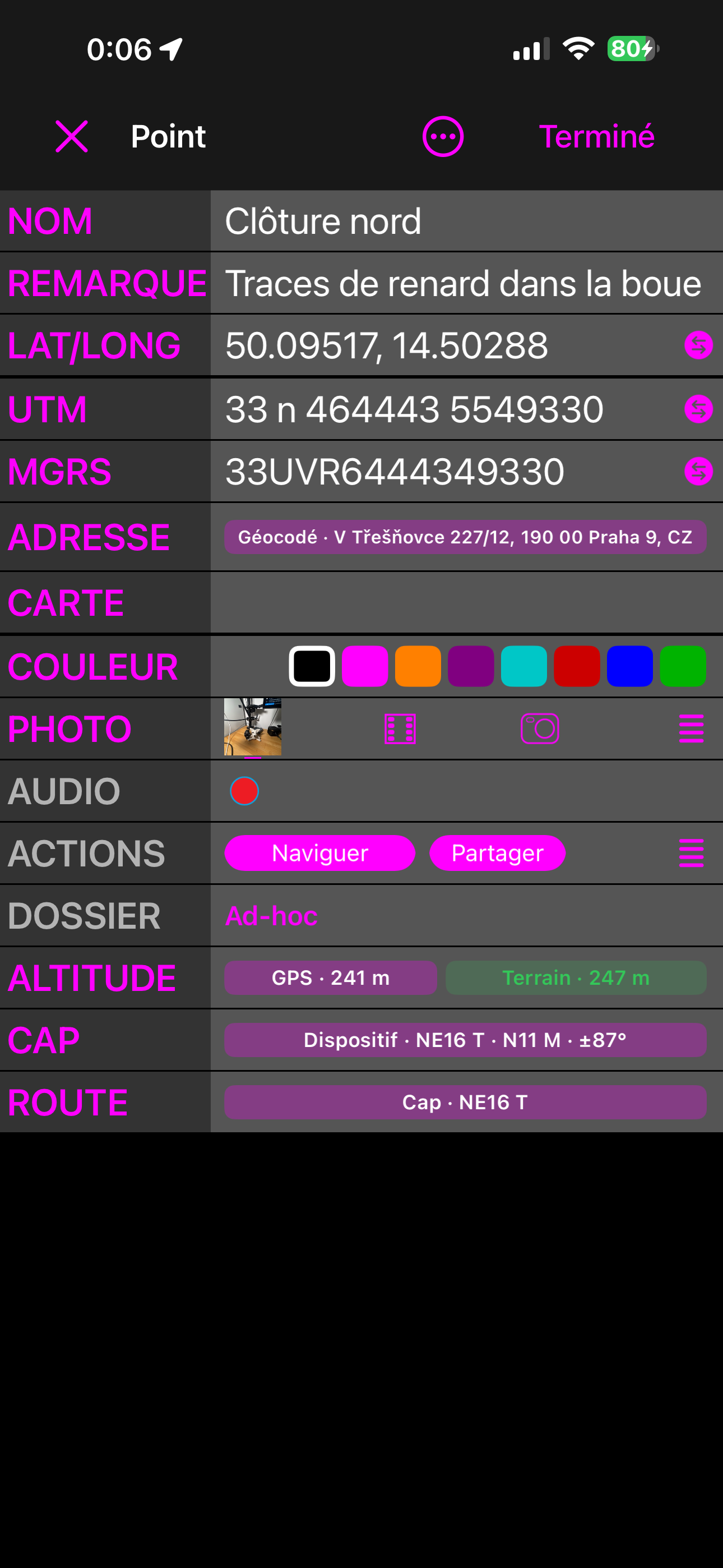 L’éditeur de point en vue Avancée, avec Altitude, Cap et Direction en bas de la liste