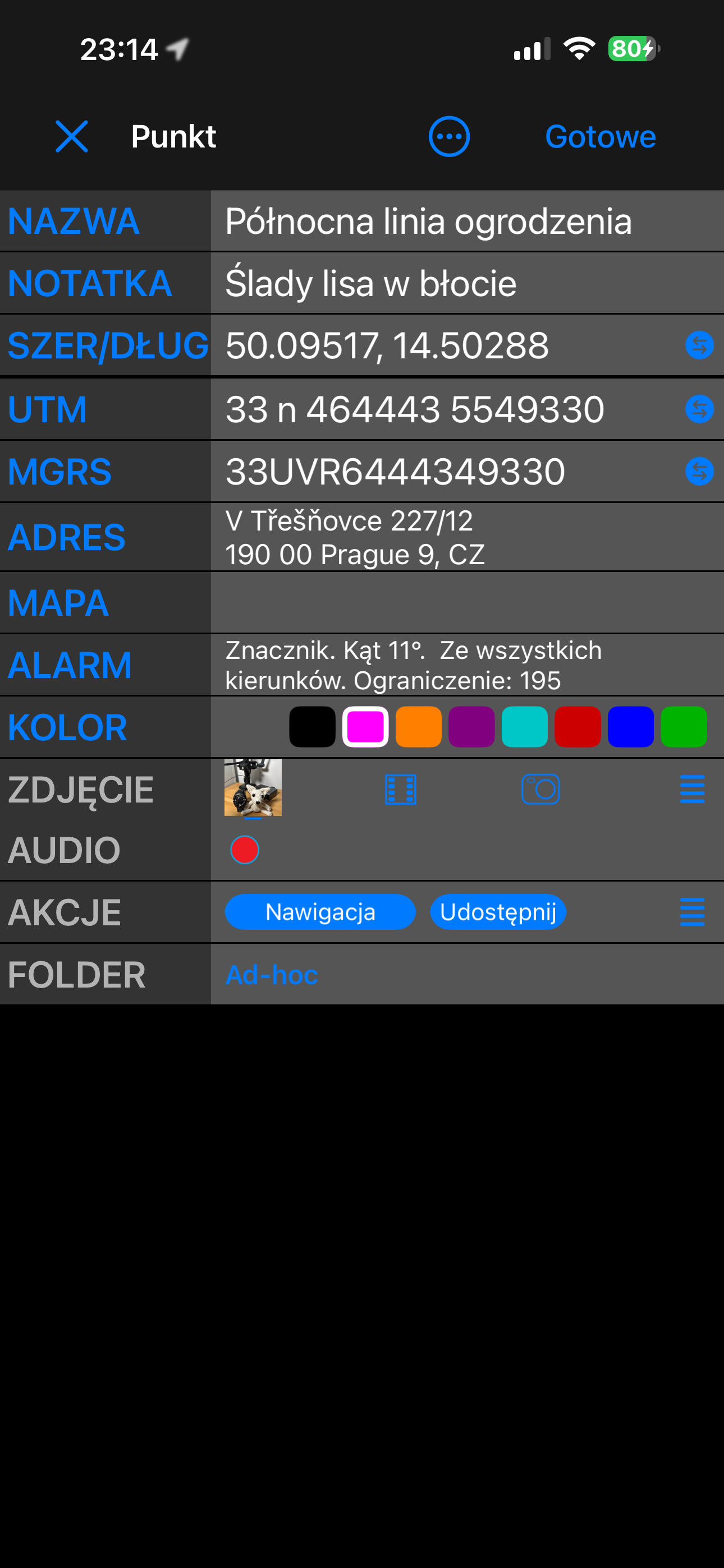 Edytor punktu w widoku Prostym: NAZWA, NOTATKA, SZER/DŁUG, UTM, MGRS, ADRES, MAPA, KOLOR, ZDJĘCIE, AUDIO, AKCJE i FOLDER — po jednym wierszu