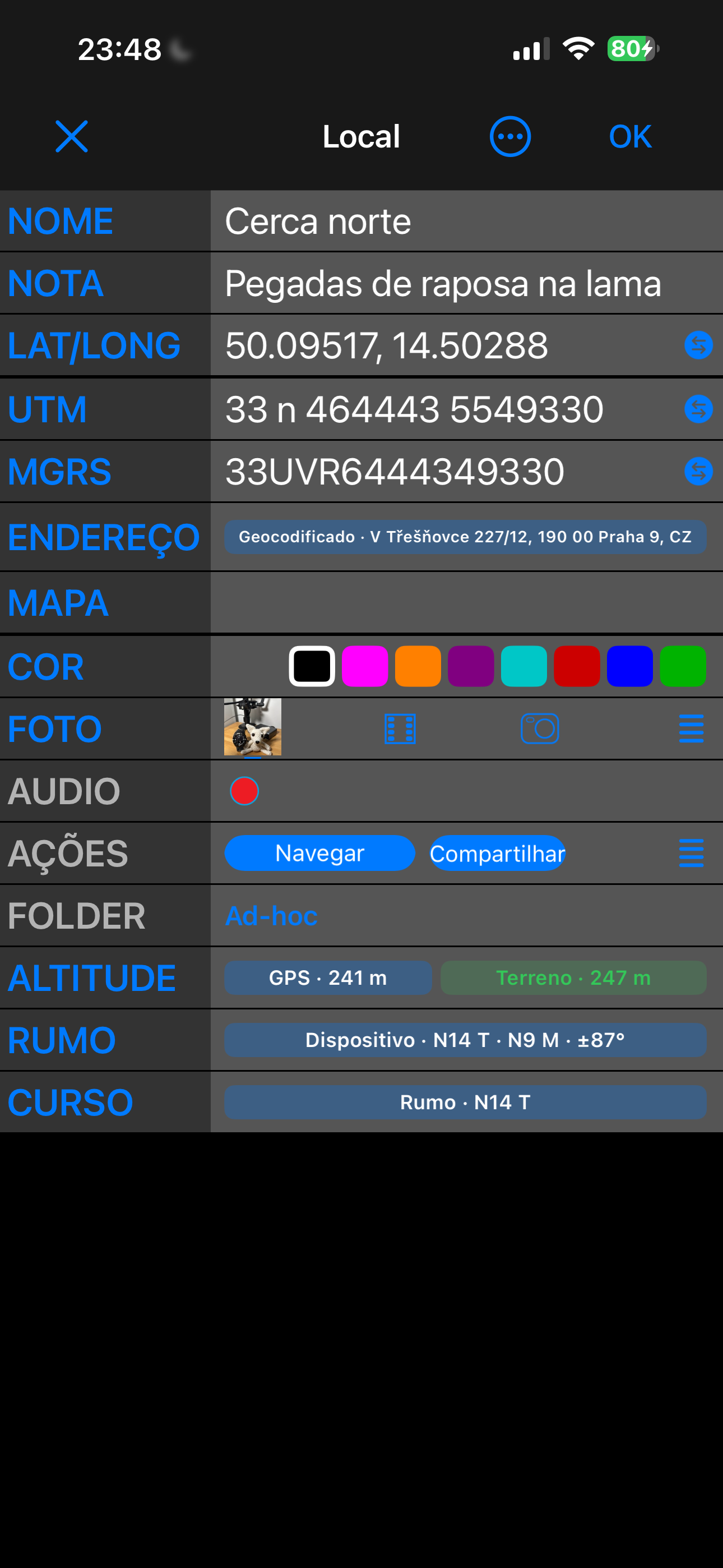 O editor de locais na vista Avançada, com Altitude, Rumo e Direção no fim da lista