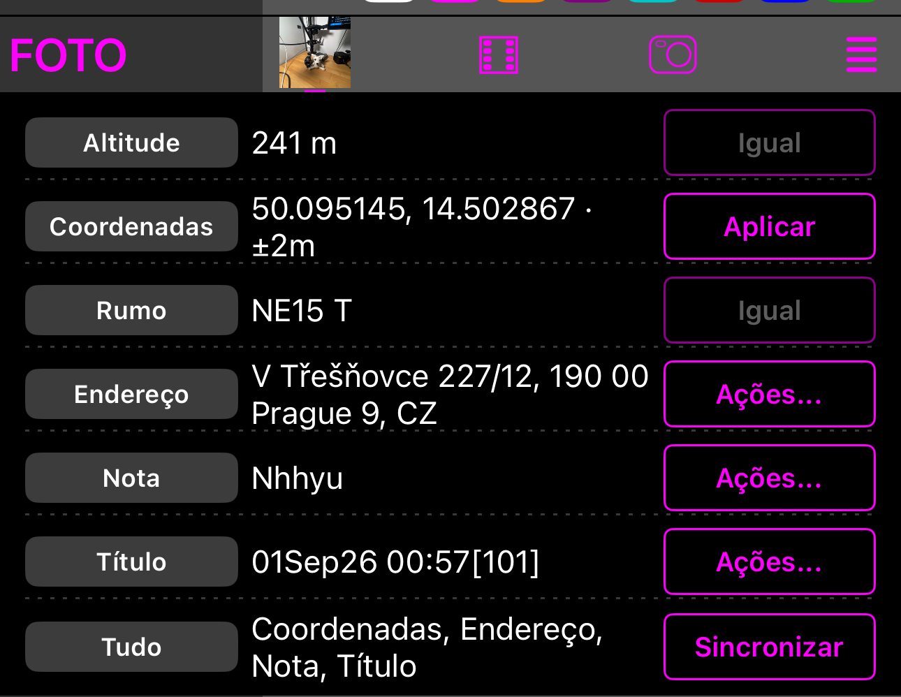 A seção Foto aberta, com linhas para Altitude, Coordenadas, Rumo, Endereço, Nota e Título, cada uma mostrando o valor da foto, e uma linha Tudo