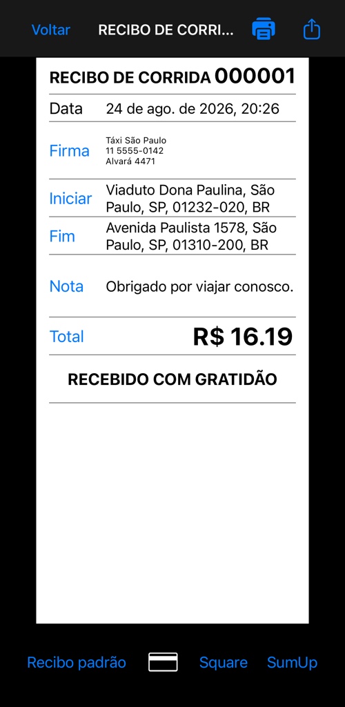 O recibo de táxi simples com cabeçalho, bloco da empresa, endereços de embarque e destino, nota e total